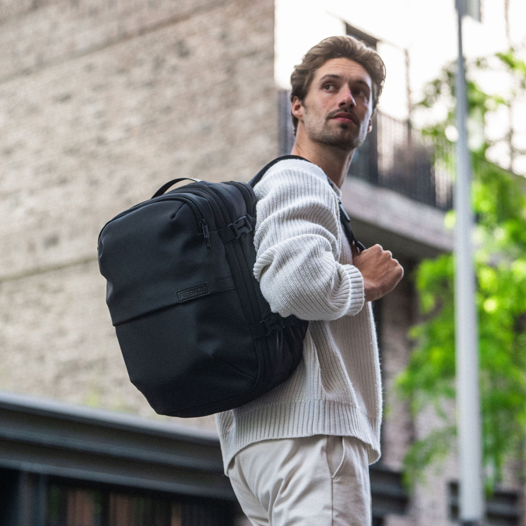 Airback Noir Mat